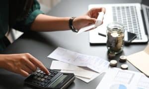 5-Ways-to-Track-Your-Business-Expenses-&-Income
